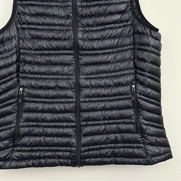 Patagonia Women's Ultralight Down Vest Black BLK 84780SP13 - Picture 2 of 10